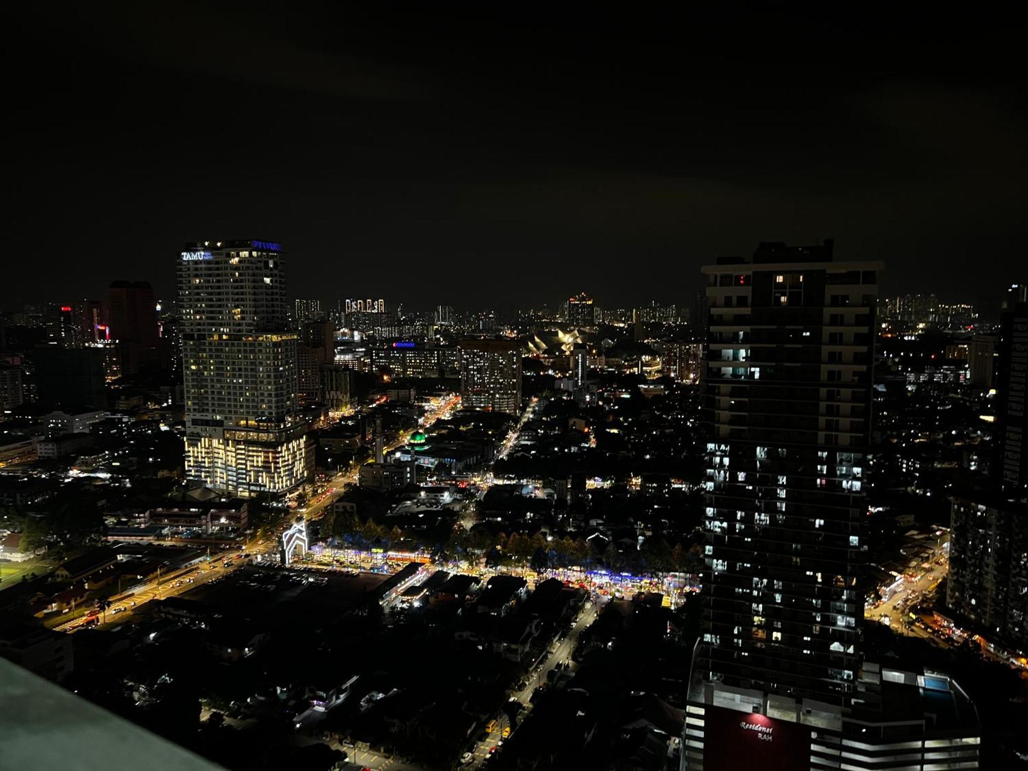 Mercu Summer Suites Klcc By Sweet Home Kuala Lumpur Extérieur photo